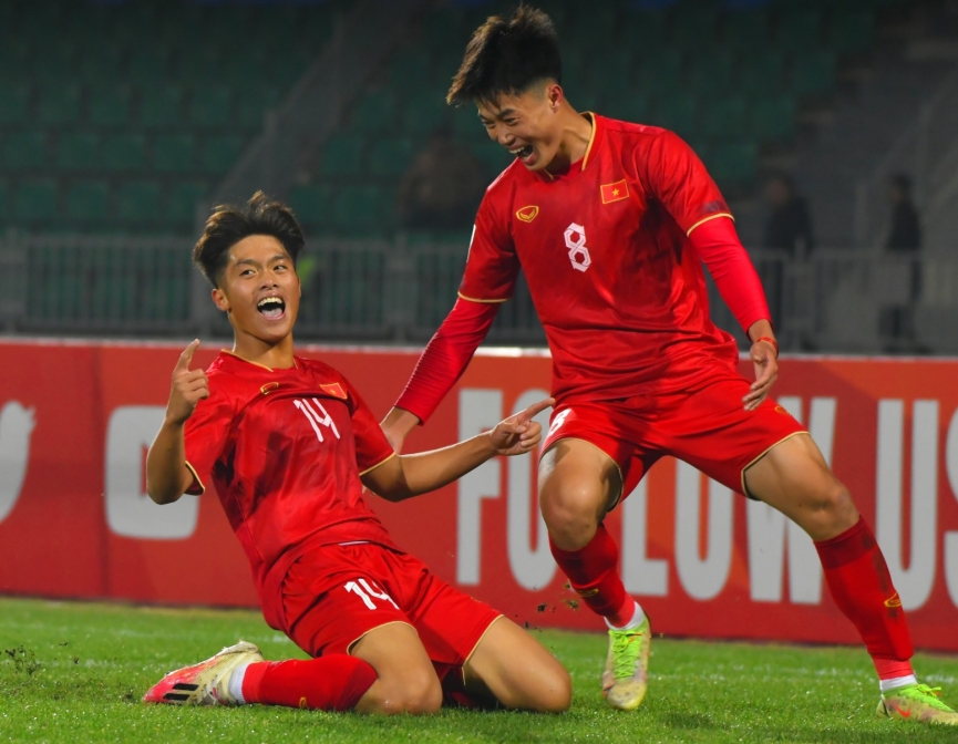 U23 Việt Nam khiến HLV Park Hang Seo và Philippe Troussier đau đầu vì vấn đề này 16 u23 viet nam